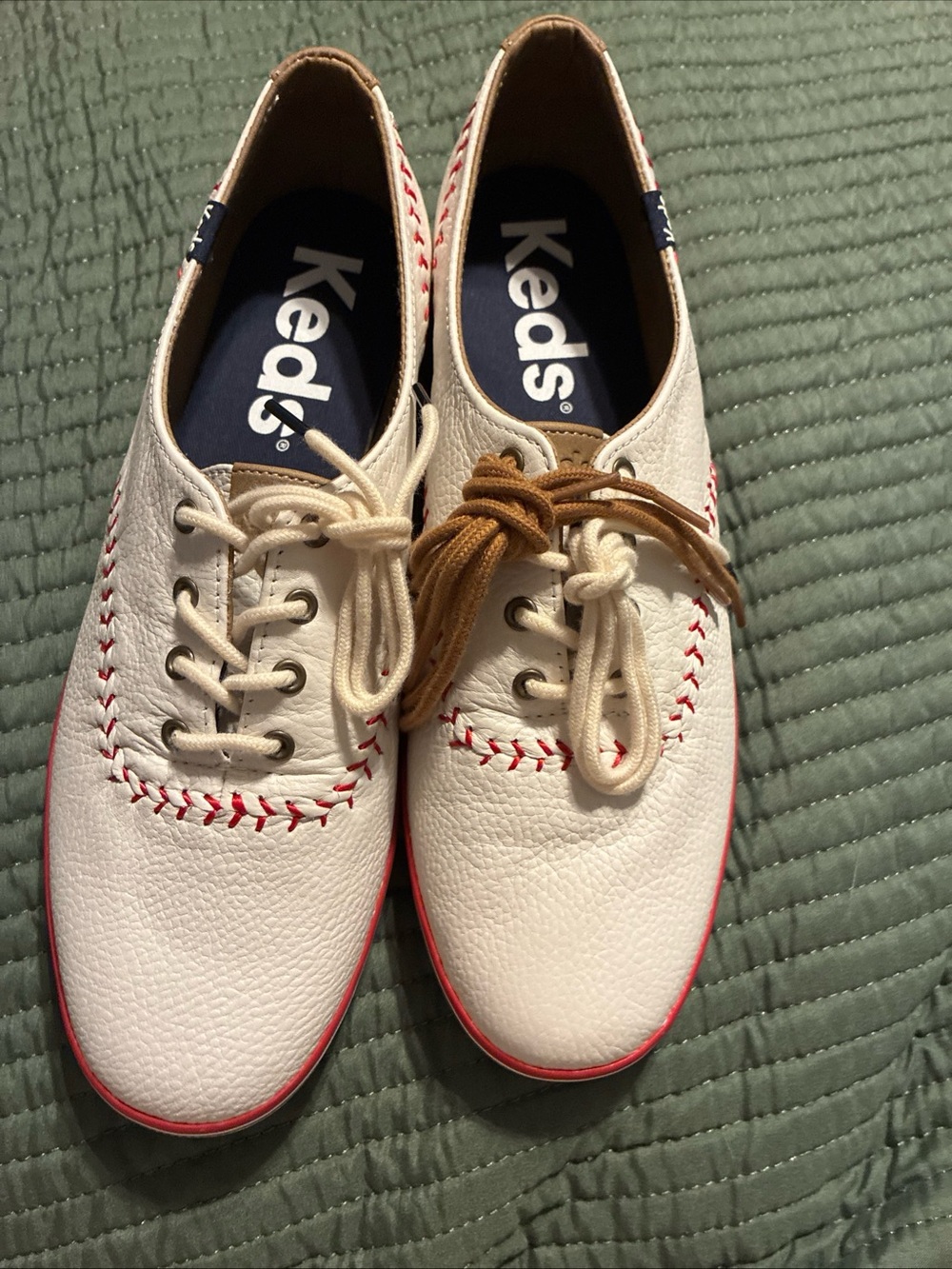 Keds ladies leather baseball stitch sneaker size 9.5